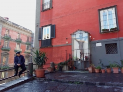 http://www.juliesteyer.com/files/gimgs/th-18_napoli en rouge ©Julie Steyer_v2.jpg
